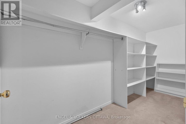 28745493/128-grandpark-circle/hunt-club-park/ottawa/ontario/K1G6R5_31
