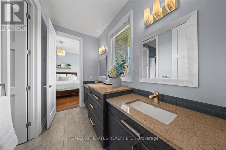 29024438/1610-linkland-court/cumberland-estates/ottawa/ontario/K4C0A5_37