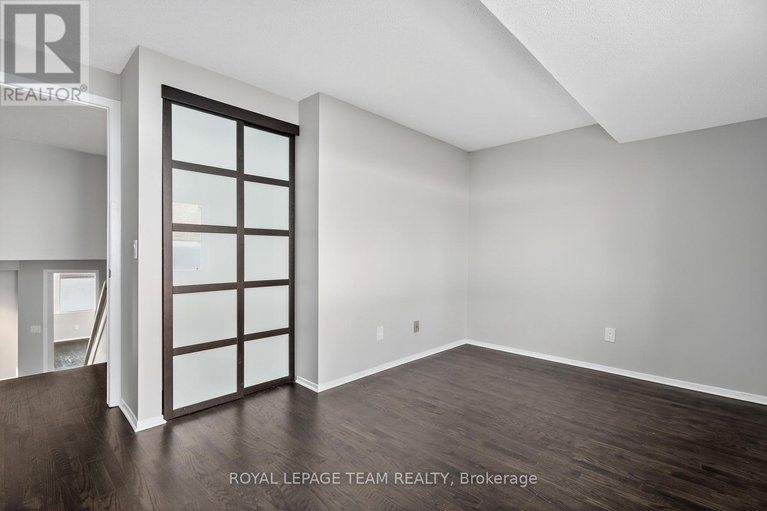 29376578/10-290-cathcart-street/lower-town/ottawa/ontario/K1N5C4_22