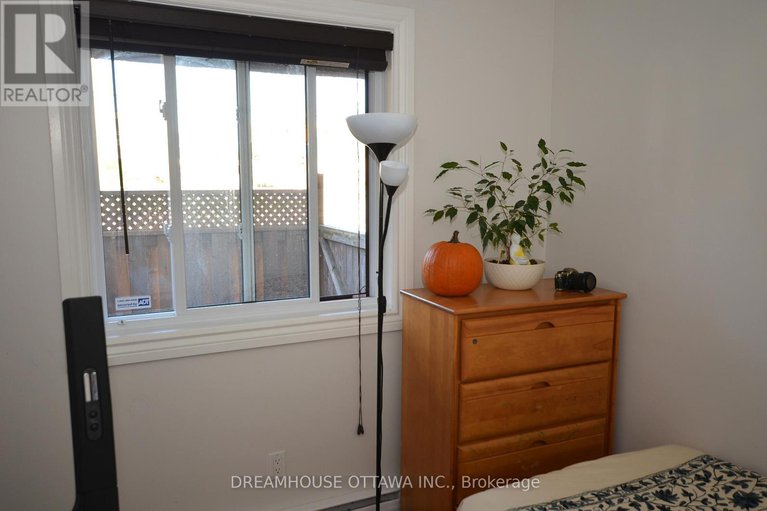 29057967/107-1490-heron-road/heron-gate/ottawa/ontario/K1V6A5_18