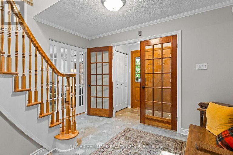 28509464/6431-clingin-lane/manotick-south-to-roger-stevens/ottawa/ontario/K4M1B3_4
