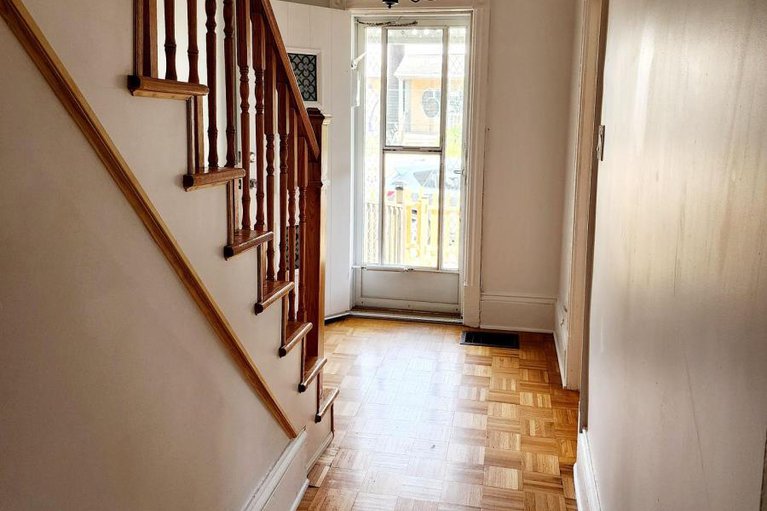 28368285/274-bell-street-s/west-centre-town/ottawa/ontario/K1S4J8_18