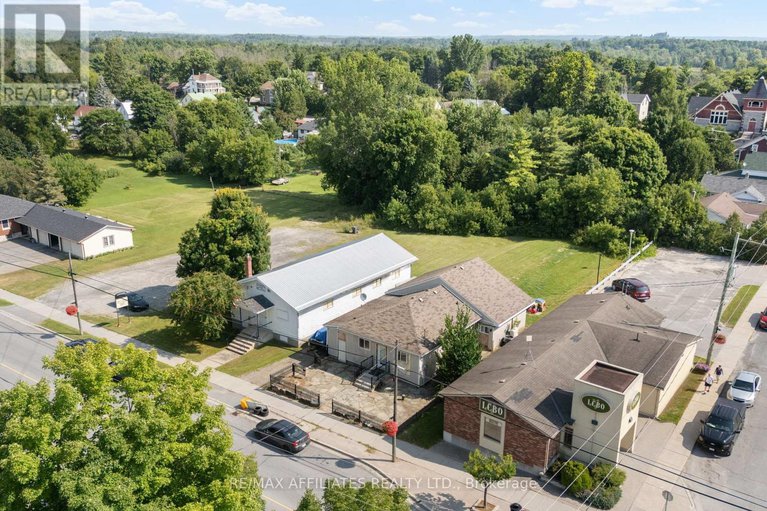 28666131/79-george-street/lanark-highlands-lanark-village/lanark-highlands/ontario/K0G1K0_4