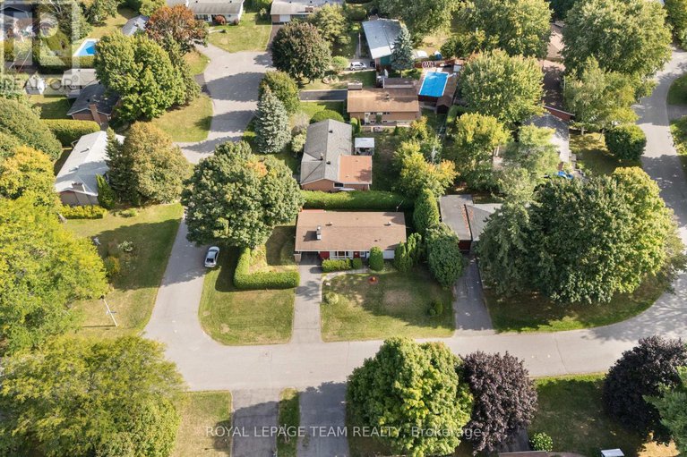 29135223/30-ellery-crescent/lynwood-village/ottawa/ontario/K2H6M6_42