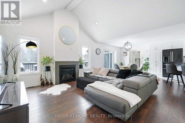 29505106/8833-copeland-road/btwn-franktown-rd-fallowfield-rd/ottawa/ontario/K0A1B0_5