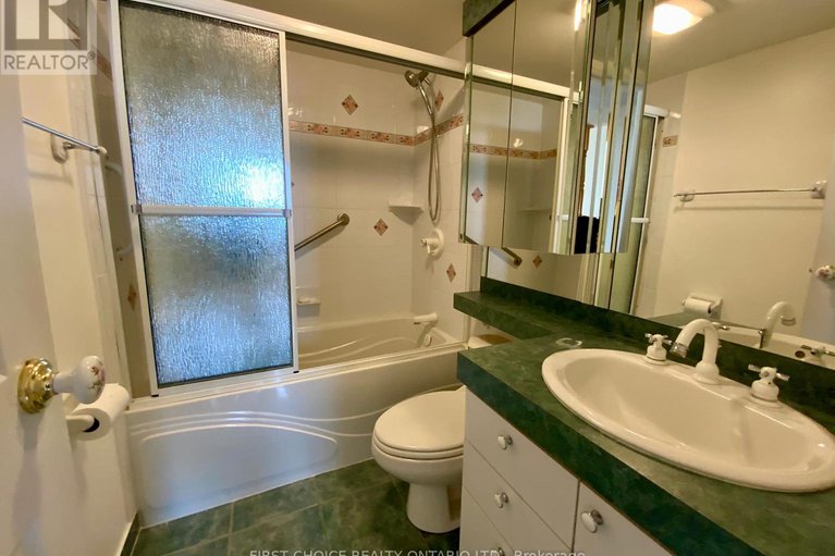 28841814/1708-665-bathgate-drive/carson-meadows/ottawa/ontario/K1K3Y4_21