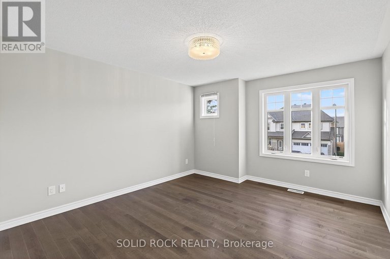 28886960/520-elm-park-avenue/longfields/ottawa/ontario/K2J5X9_33
