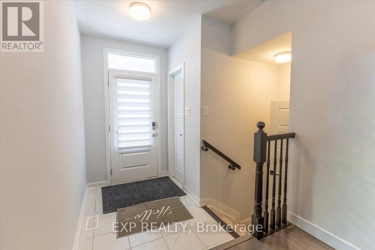 29581808/297-billrian-crescent/stittsville-north/ottawa/ontario/K2S3A6_2