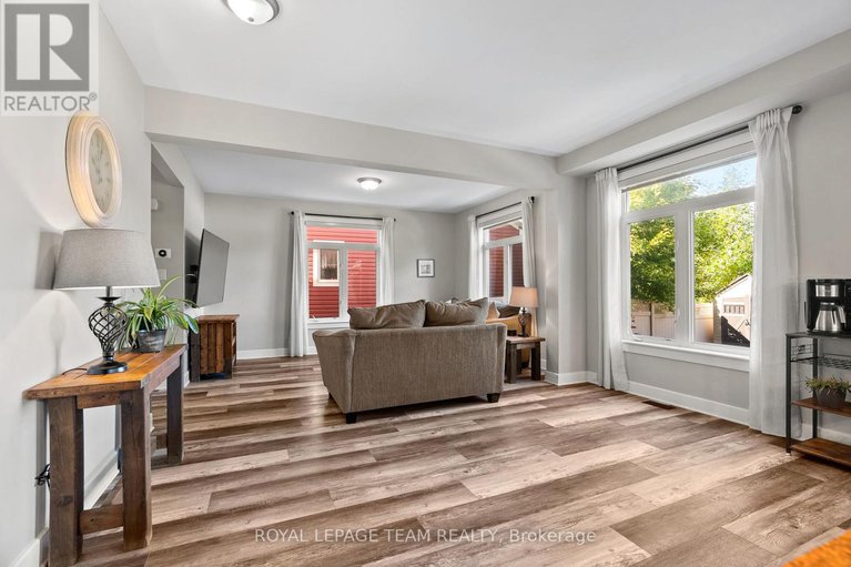 28868427/165-bonnyley-crescent/north-grenville-twp-kemptville-south/north-grenville/ontario/K0G1J0_11