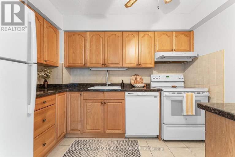 28913503/808-158c-mcarthur-avenue/vanier/ottawa/ontario/K1L8E7_5