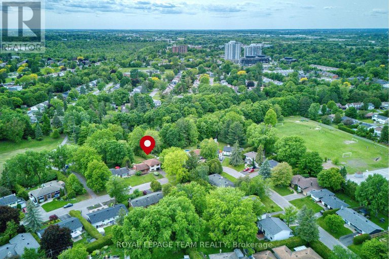 28412587/19-dayton-crescent/leslie-park/ottawa/ontario/K2H7N8_36