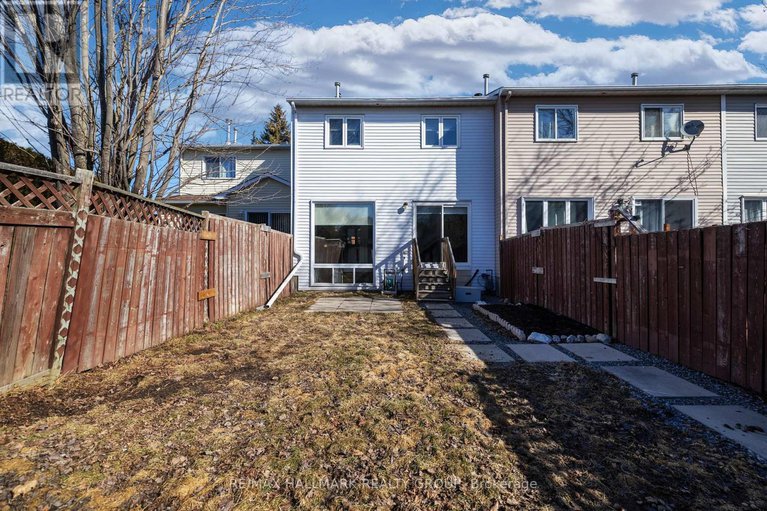 28087558/18-1964-wildflower-drive/queenswood-heights-south/ottawa/ontario/K1E3V4_30
