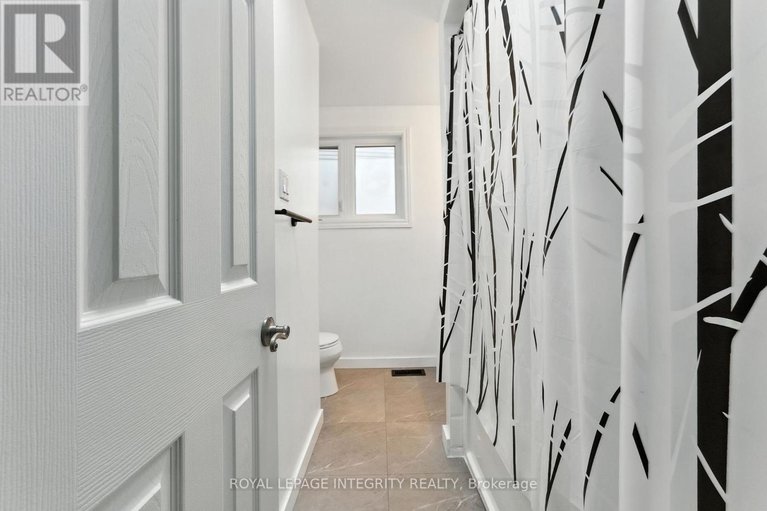 28843090/7900-decarie-drive/orleans-wood/ottawa/ontario/K1C2K3_30