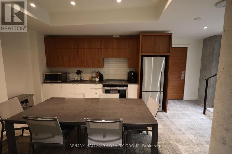 29641679/607-135-barrette-street/vanier/ottawa/ontario/K1L7Z9_27