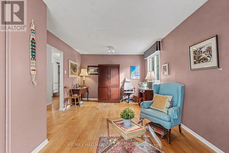 29278557/1044-adley-road/carson-grove/ottawa/ontario/K1J8B9_16