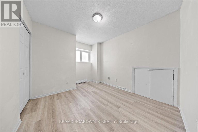 29233591/108a-2044-arrowsmith-drive/beacon-hill-south/ottawa/ontario/K1J7V8_21