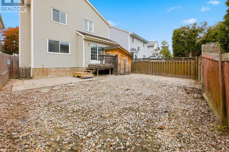 29060732/1791-tache-way/fallingbrookpineridge/ottawa/ontario/K4A2S7_42