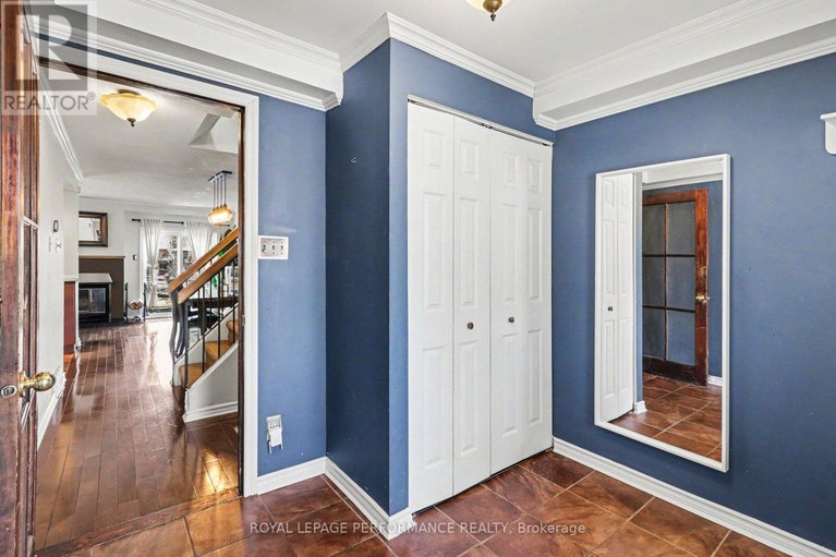 29586138/7004-bilberry-drive/convent-glen-north/ottawa/ontario/K1C3R6_27