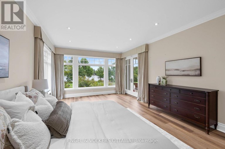 29571244/6029-rideau-valley-drive-n/manotick-south-to-roger-stevens/ottawa/ontario/K4M1B3_21