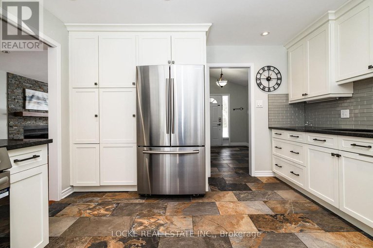 29449674/6492-waddion-drive/greely/ottawa/ontario/K4P1E7_31