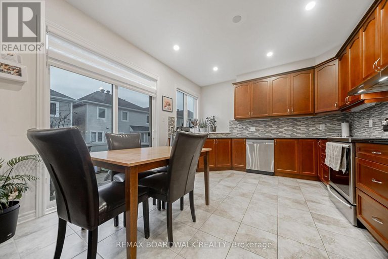 29599853/161-flowing-creek-circle/emerald-meadowstrailwest/ottawa/ontario/K2M0K2_12