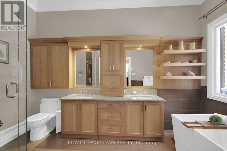 28765946/5849-queenscourt-crescent/manotick-east-to-manotick-station/ottawa/ontario/K4M1K3_21