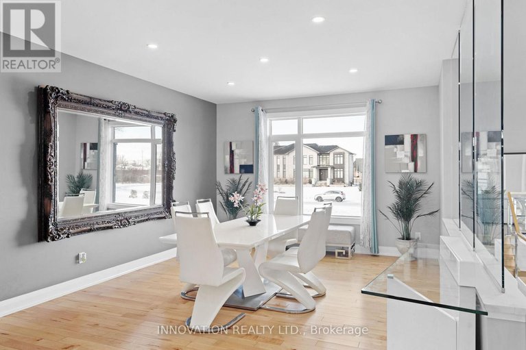 28693826/651-ballycastle-crescent/riverside-south/ottawa/ontario/K1X0A3_10