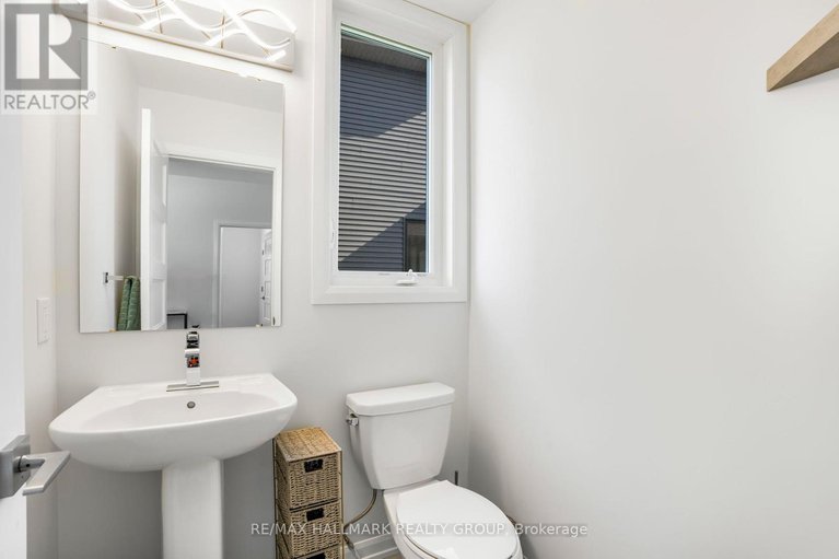 28435100/364-sterling-avenue/town-of-rockland/clarence-rockland/ontario/K4K0L4_5