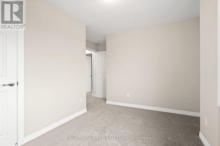 29138541/2248-watercolours-way/half-moon-bay/ottawa/ontario/K2J6R2_15