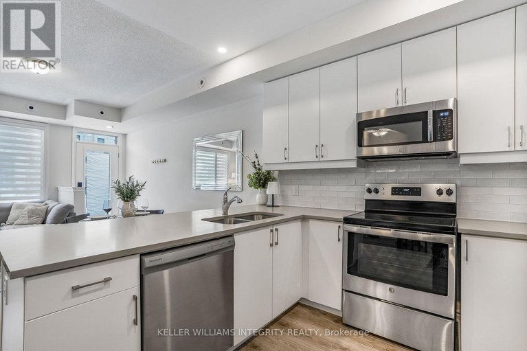 28142177/774-mikinak-road/cfb-rockcliffe-and-area/ottawa/ontario/K1K5A5_16