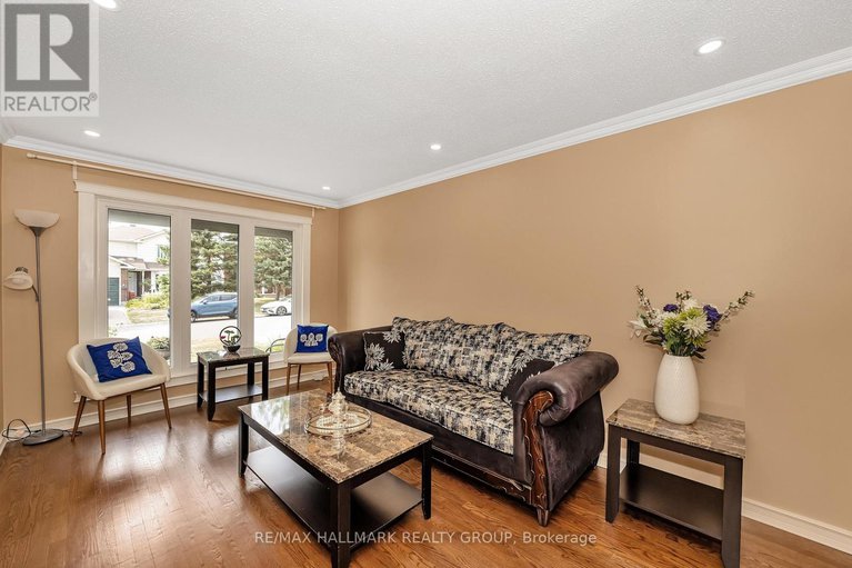 28721094/16-hawley-crescent/bridlewood/ottawa/ontario/K2M1T3_4
