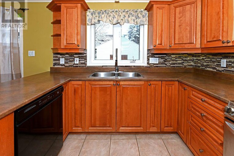 29095363/150-sandra-crescent/town-of-rockland/clarence-rockland/ontario/K4K1N7_11