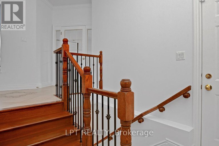 28311107/10a-ashburn-drive/borden-farmstewart-farmcarleton-heightsparkwood-hills/ottawa/ontario/K2E6N3_21