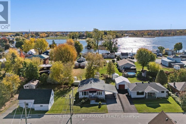29003462/108-elgin-street-w/alexandria/north-glengarry/ontario/K0C1A0_3