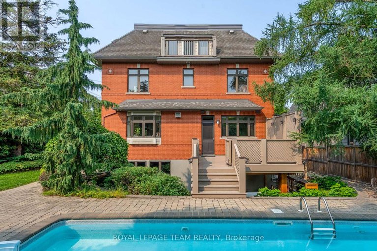 29616442/483-golden-avenue/mckellarhighland/ottawa/ontario/K2A2E4_31