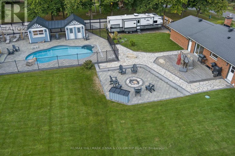 29027938/6577-michelangelo-court/north-gower/ottawa/ontario/K0A2T0_45