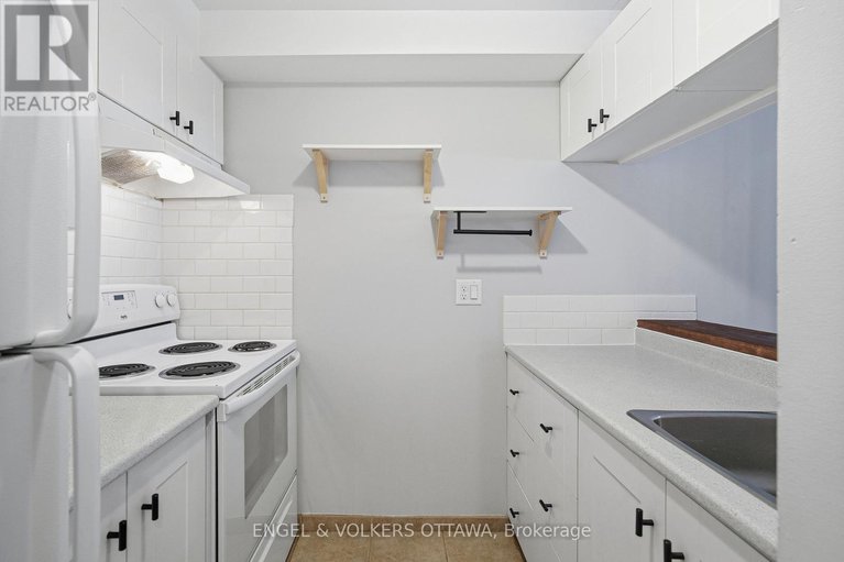 29332901/201-6376-bilberry-drive/orleans-wood/ottawa/ontario/K1C4P6_5