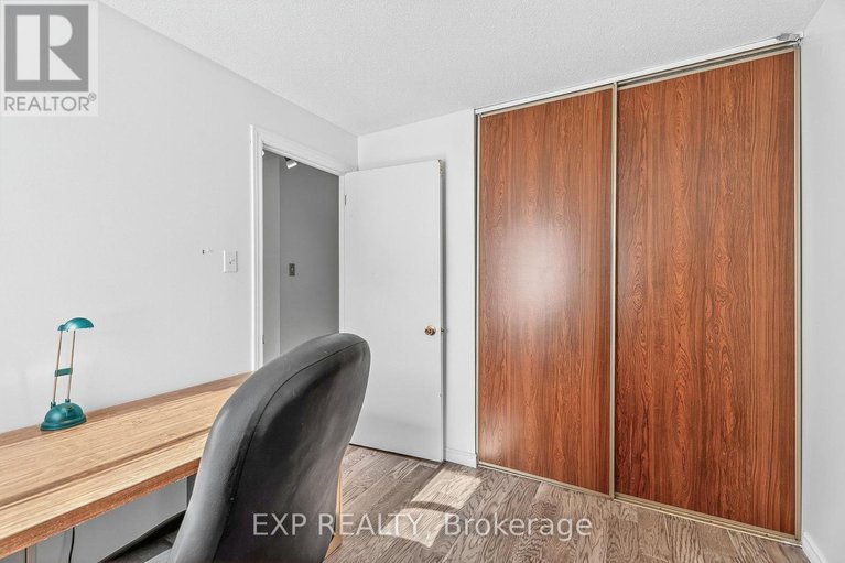 28818662/81-8-sherway-drive/pheasant-run/ottawa/ontario/K2J1N3_28