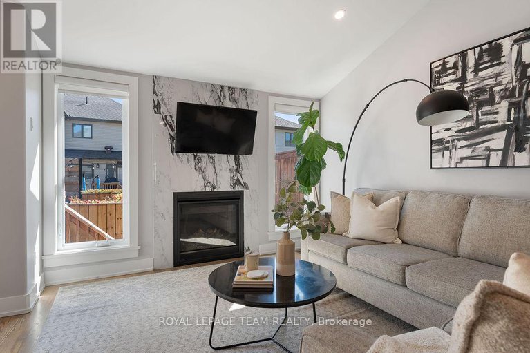 28963123/321-proud-walk/stittsville-south/ottawa/ontario/K2S2L6_24