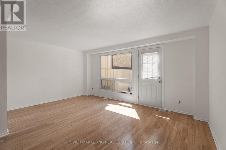28515653/1280-bethamy-lane/beacon-hill-south/ottawa/ontario/K1J8P3_17