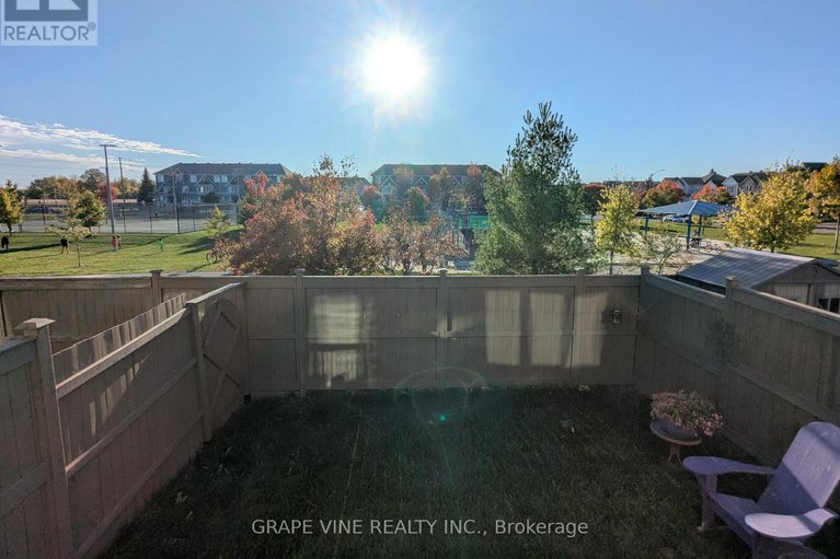 29049854/582-meadowcreek-circle/emerald-meadowstrailwest/ottawa/ontario/K2M0J8_44