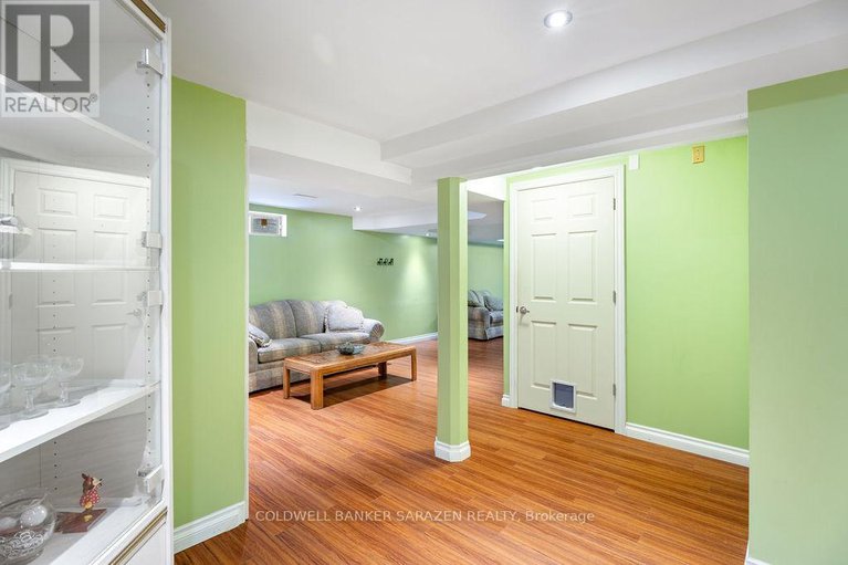 29282717/1040-karsh-drive/hunt-club-park/ottawa/ontario/K1G4M9_40