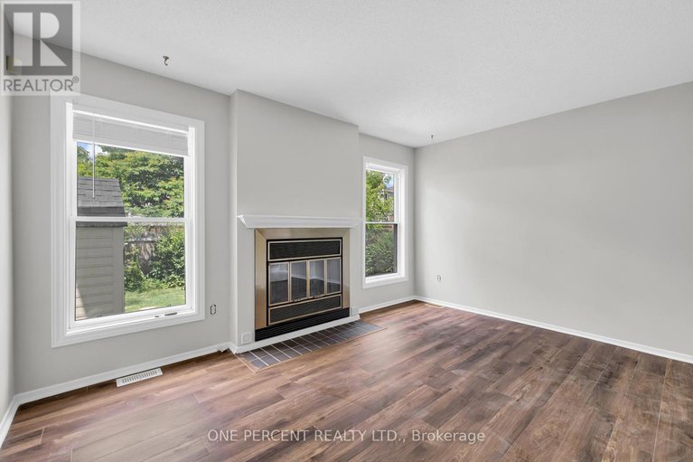 28940710/28-chickasaw-crescent/bridlewood/ottawa/ontario/K2M1M4_5
