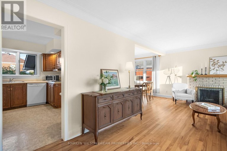 29669053/243-compton-avenue/woodroffe/ottawa/ontario/K2B5A8_5