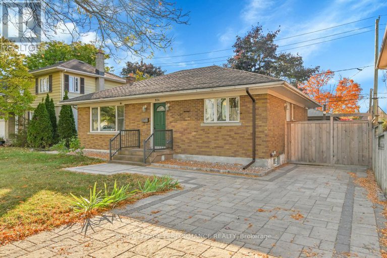 28997583/934-smyth-road/elmvale-acresurbandale/ottawa/ontario/K1G1P6_1