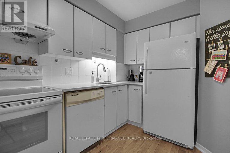 28565968/402-briston-private/hunt-club-park/ottawa/ontario/K1G5R3_11