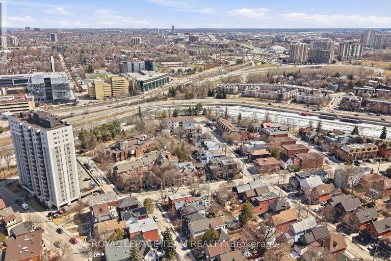 29685321/8-lewis-street/ottawa-centregolden-triangle/ottawa/ontario/K2P0S3_29