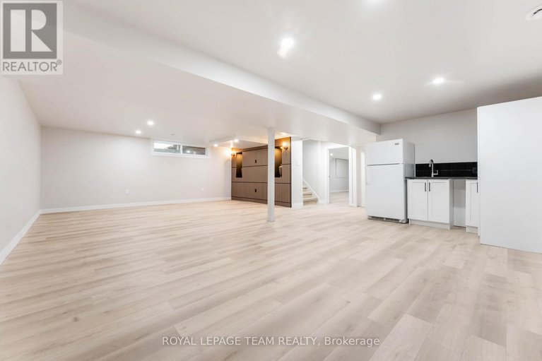 29148358/15-leacock-drive/beaverbrook/ottawa/ontario/K2K1R6_32