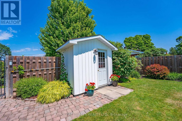 28529671/190-poole-street/mcnabbraeside-twps/mcnabbraeside/ontario/K7S1J2_37
