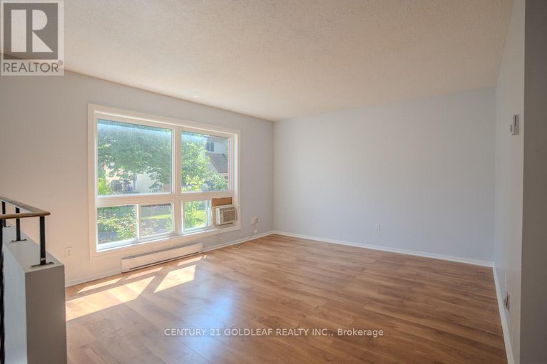 28529212/75-5-sonnet-crescent/westcliffe-estates/ottawa/ontario/K2H8W8_11